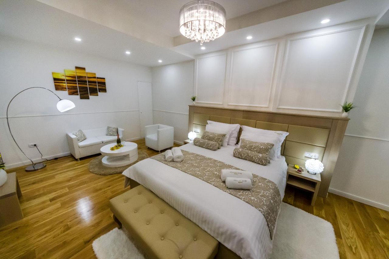 Peninsula Luxury Suite Zara Esterno foto