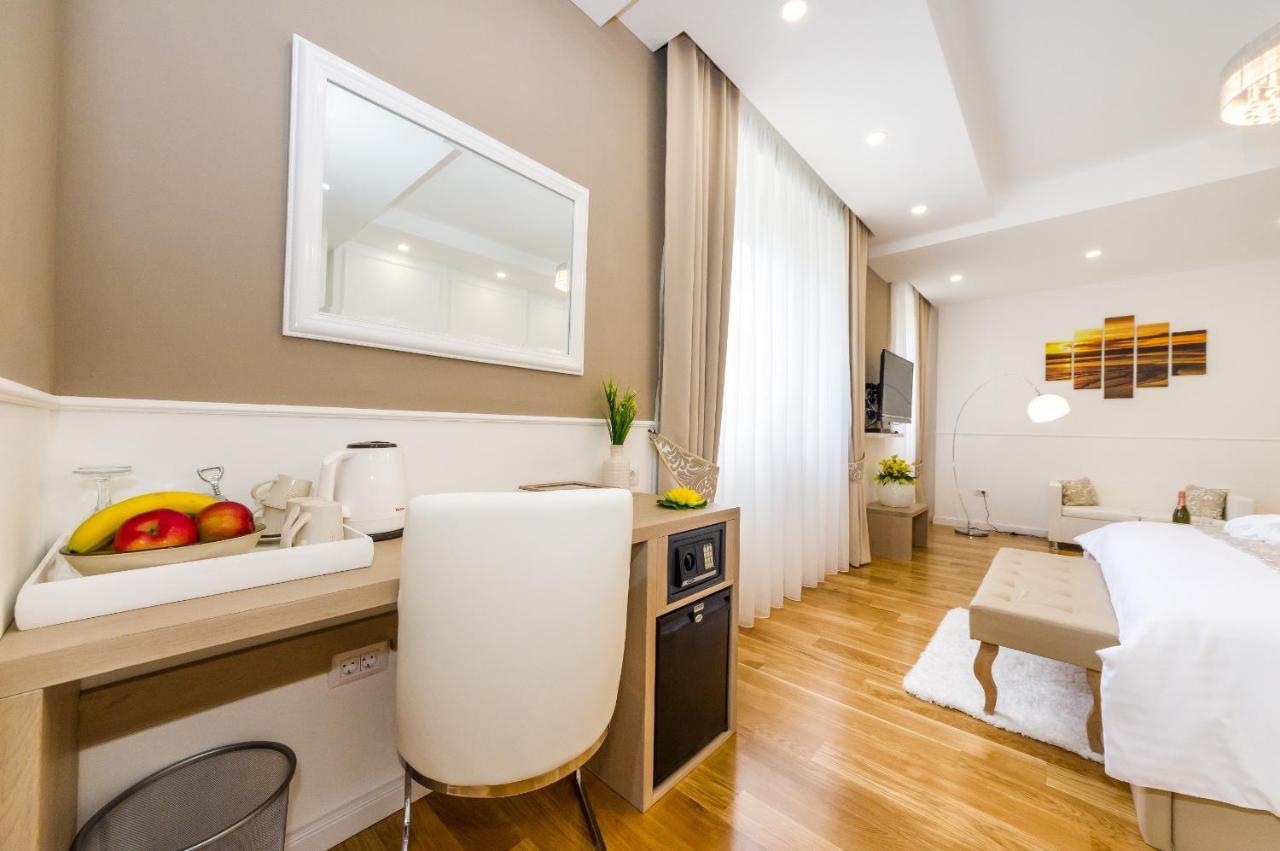 Peninsula Luxury Suite Zara Esterno foto