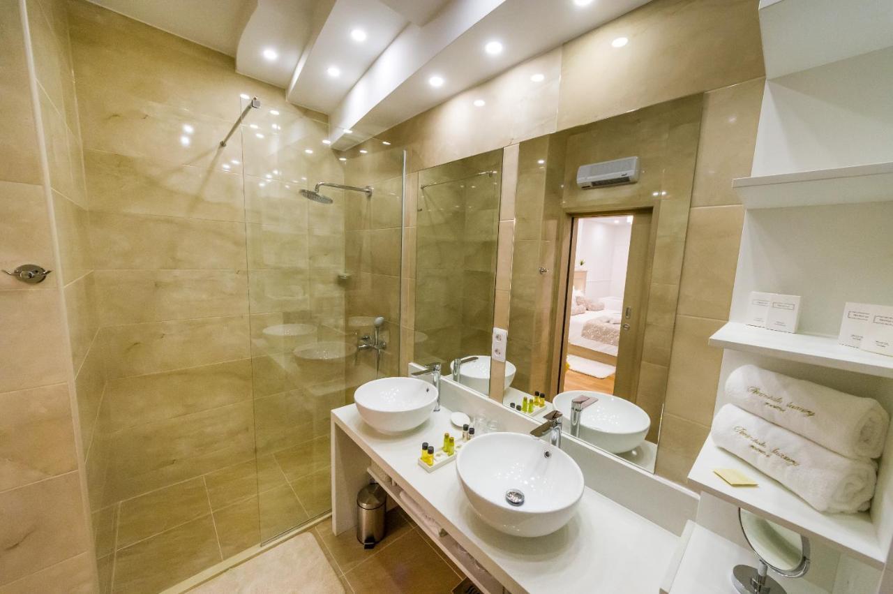 Peninsula Luxury Suite Zara Esterno foto