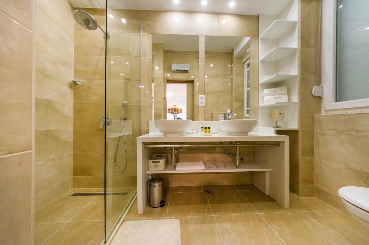 Peninsula Luxury Suite Zara Esterno foto