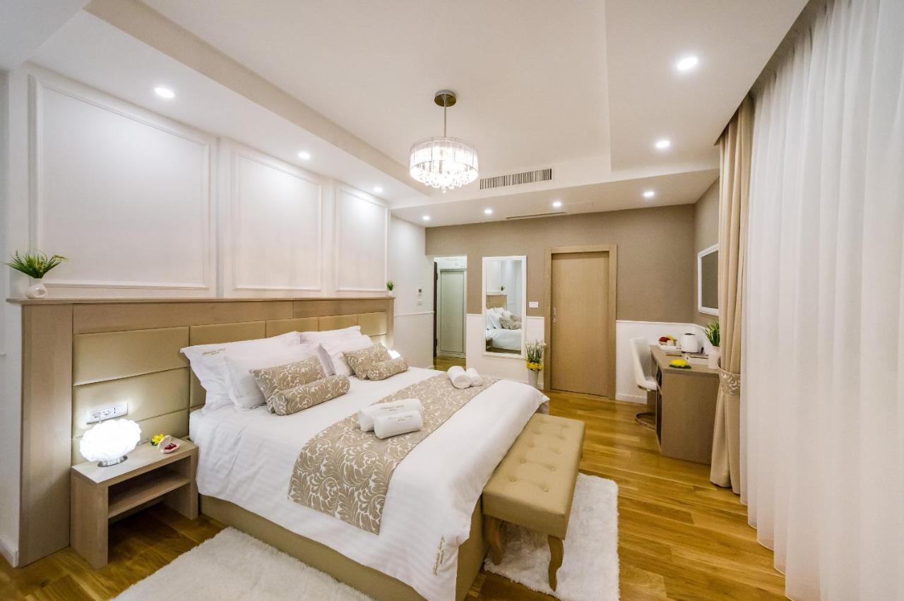 Peninsula Luxury Suite Zara Esterno foto